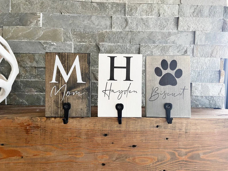 Hook with name and initial - Dog Hook - Custom name hook - Personalized Hook - Towel hook